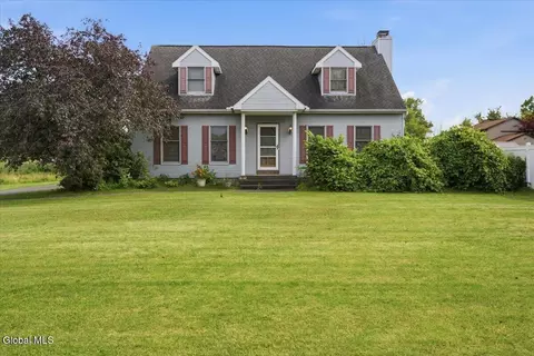 52 Haswell Rd, Watervliet, NY 12189