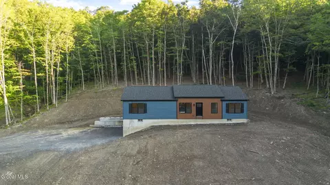 727 Irish Hill Rd, Berne, NY 12023