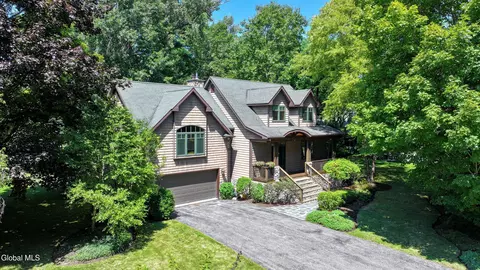 27 Bobkat Ln, Hague, NY 12836