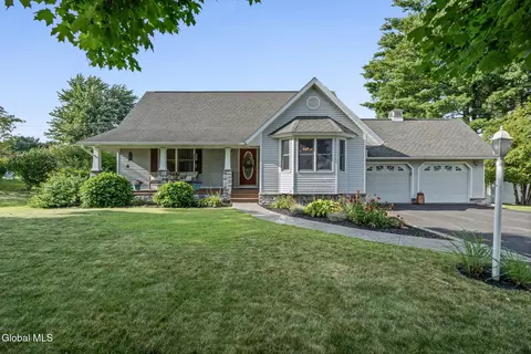 122 Latham Ridge Rd, Latham, NY 12110