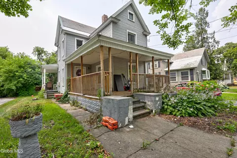 70 Walnut St, Glens Falls, NY 12801