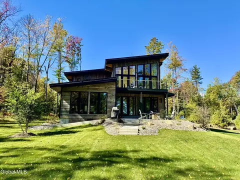 18 S Eagle S Rdg, Diamond Point, NY 12824