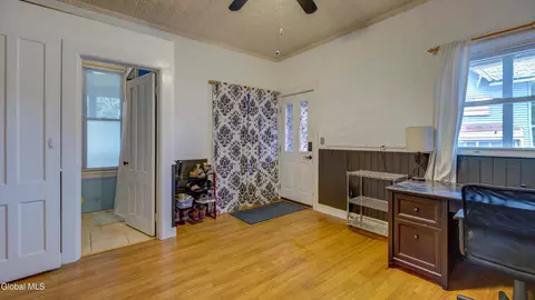 Entry Way - 11 E State St, Johnstown, NY 12095 photo 3 of 8