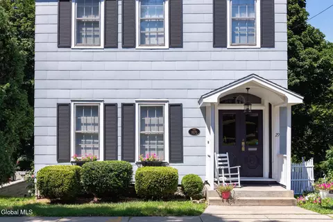 29 Front St, Canajoharie, NY 13317