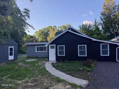 205 Tampa Ave, Rensselaer, NY 12144