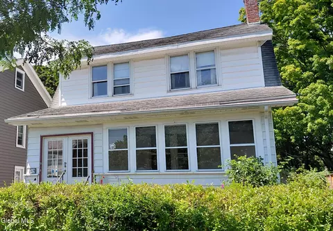 49 Ramsey Pl, Albany, NY 12208