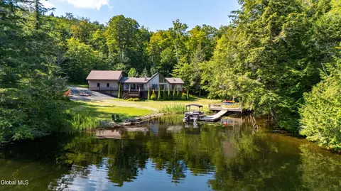 201 S Shore Rd, Gloversville, NY 12078
