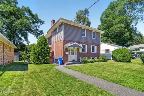 88 Daytona Ave, Albany, NY 12203