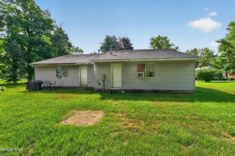 Exterior - 17 Berwyn St, Schenectady, NY 12304 photo 6 of 8