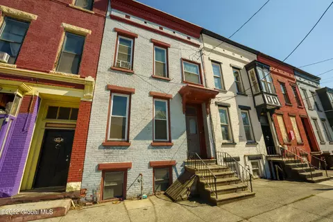 611 Clinton Ave, Albany, NY 12206