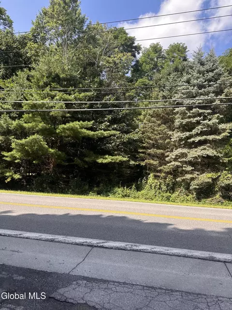 422 Moe Rd, Clifton Park, NY 12065