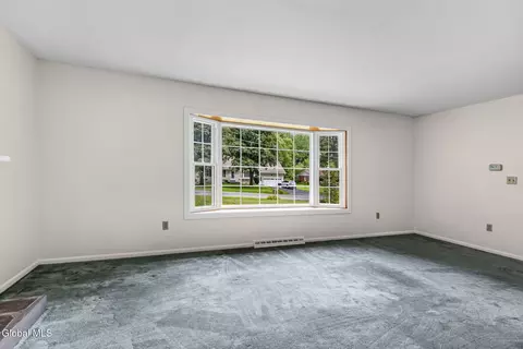 Living - 12 Lancaster Dr, Glenville, NY 12302 photo 4 of 6