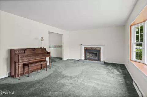 Living - 12 Lancaster Dr, Glenville, NY 12302 photo 3 of 6