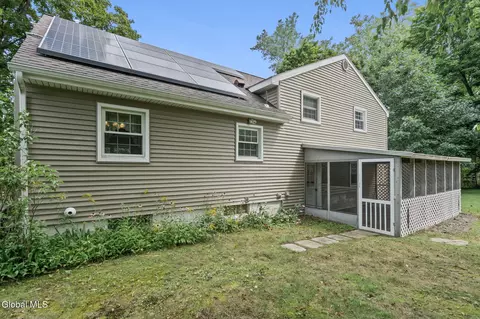 Exterior - 12 Lancaster Dr, Glenville, NY 12302 photo 5 of 13