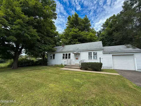 5658 New York 81, Greenville, NY 12083