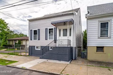 6 Garden St, Albany, NY 12209