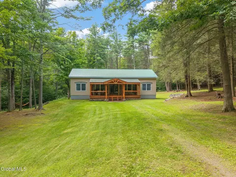562 Quarry Rd, North Blenheim, NY 12131