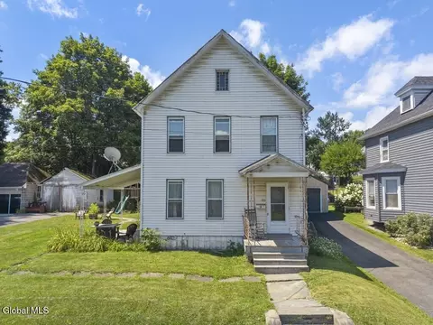 23 Western Ave, Ravena, NY 12143