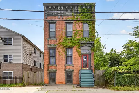 118 2nd St, Albany, NY 12210