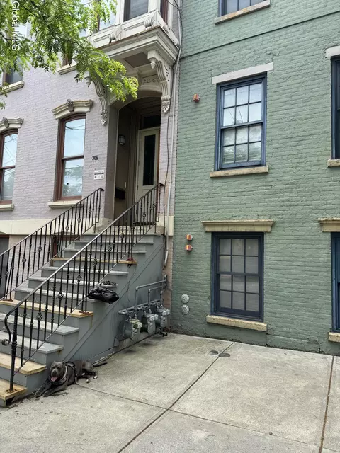 304-308 Clinton Ave, Albany, NY 12210