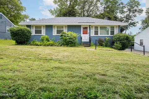 230 E Washington Ave, Rensselaer, NY 12144