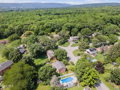View/Area - 1009 Cheyenne Rd, Glenville, NY 12302 photo 2 of 2