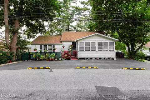 31 North Rd, Clarksville, NY 12041