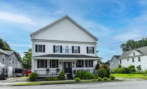 10-12 Water St, Johnstown, NY 12095