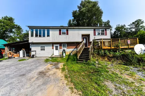 457 N Creek Rd, Greenfield, NY 12833