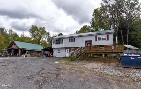 457 N Creek Rd, Greenfield, NY 12833