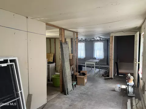 Entry Way - 16 River St, Schenectady, NY 12305 photo 5 of 6