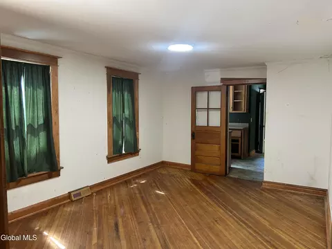 Living - 16 River St, Schenectady, NY 12305 photo 4 of 5