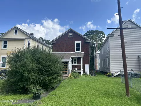 Exterior - 16 River St, Schenectady, NY 12305 photo 3 of 4