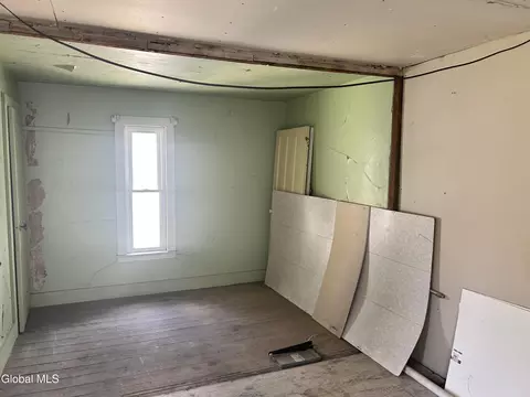 Bedroom - 16 River St, Schenectady, NY 12305 photo 5 of 6