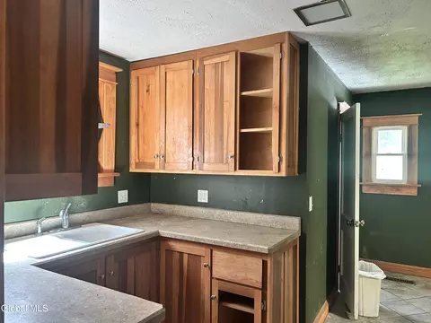 Kitchen - 16 River St, Schenectady, NY 12305 photo 1 of 4
