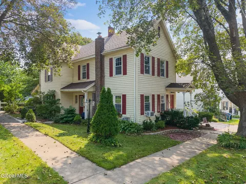 20 W Madison Ave, Johnstown, NY 12095