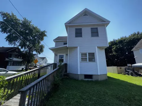 25 West St, Mechanicville, NY 12118