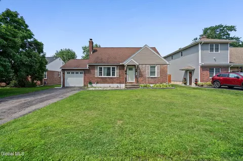 Exterior - 1309 Sumner Ave, Schenectady, NY 12309 photo 2 of 8