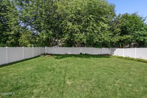 Exterior - 1309 Sumner Ave, Schenectady, NY 12309 photo 5 of 8