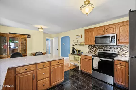 Kitchen - 1309 Sumner Ave, Schenectady, NY 12309 photo 2 of 5