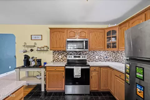 Kitchen - 1309 Sumner Ave, Schenectady, NY 12309 photo 3 of 5