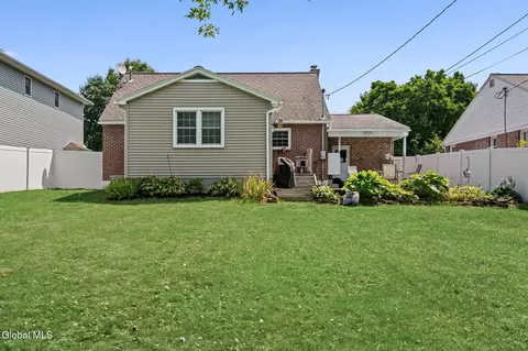 Exterior - 1309 Sumner Ave, Schenectady, NY 12309 photo 7 of 8