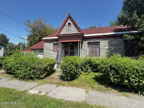 111 6th Ave, Troy, NY 12180
