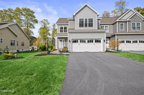 14 Idared Ln # A, Clifton Park, NY 12065