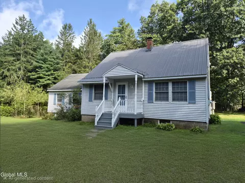 450 Wilton Gansevoort Rd, Gansevoort, NY 12831