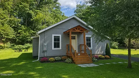 24 Mohican Rd, Bolton Landing, NY 12814