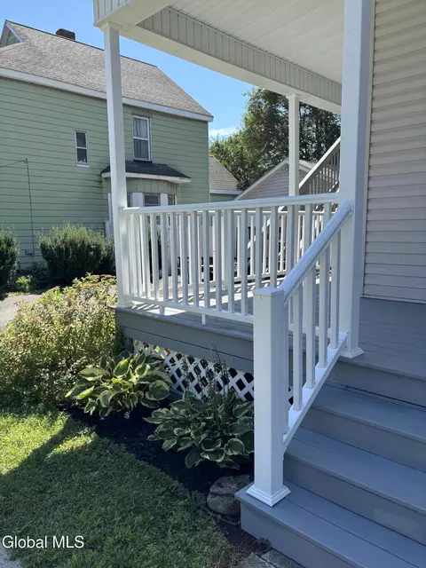 1122 24th St, Watervliet, NY 12189