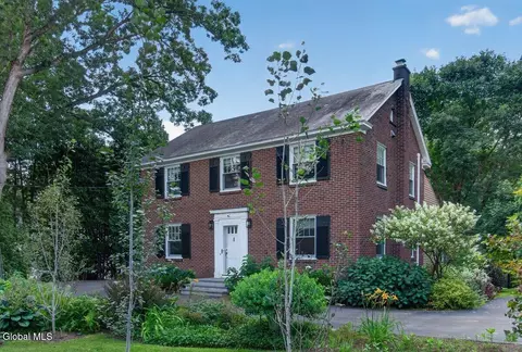 2368 Rosendale Rd, Niskayuna, NY 12309