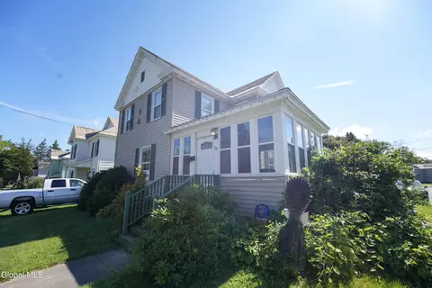 10 N Oak St, Hudson Falls, NY 12839