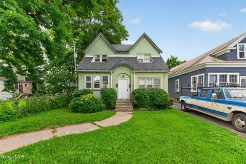 1 Mariette Pl, Albany, NY 12209